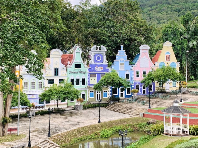 Brookside Valley & Strawberry Town จ.ระยอง