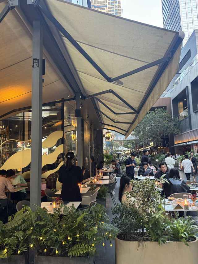 週末來一場微醺的法式約會 💕 生蠔 Bistro