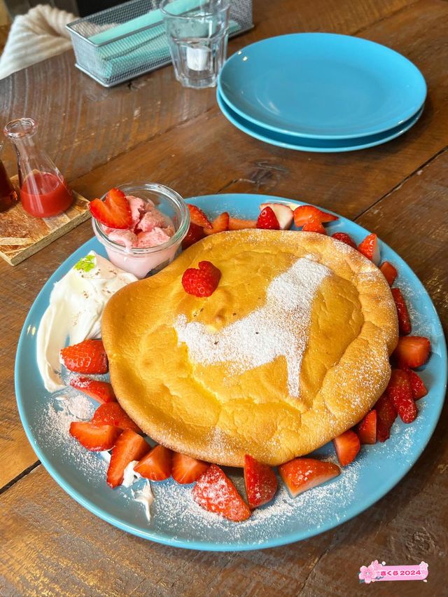 【北九州カフェ】ふるしゅわのいちごのパンケーキ🍓