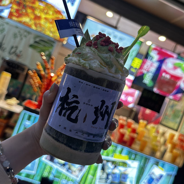 到杭州旅游 一看西湖，二看灵隐