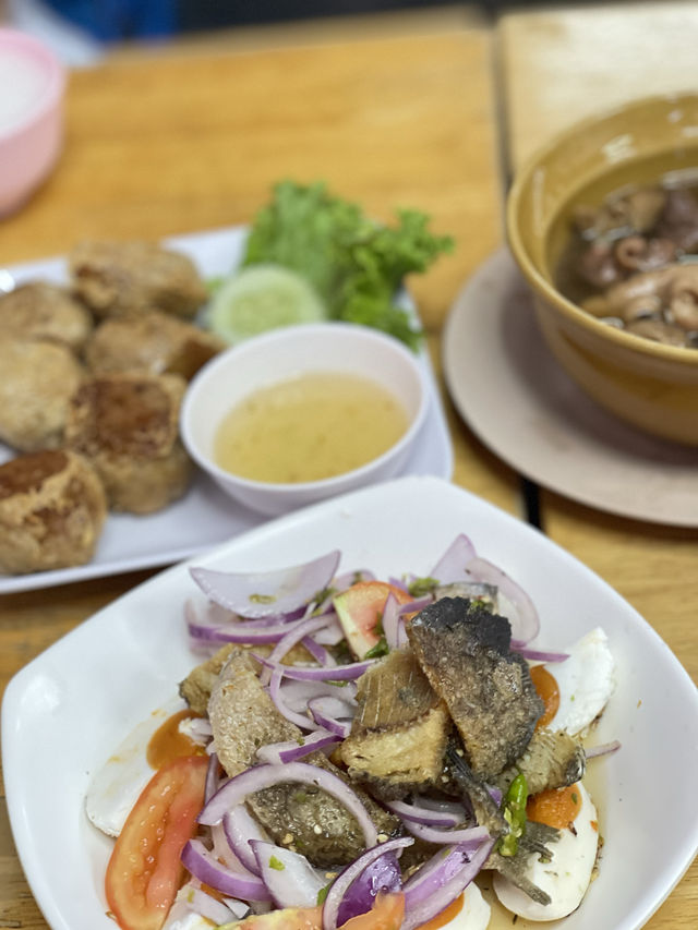 ข้าวต้มสมพงษ์ สาขาประชาชื่น