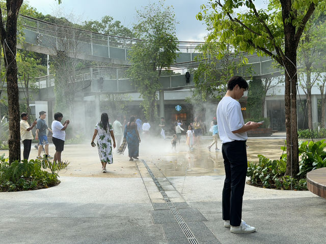 Day Walking Around SensoryScape Sentosa