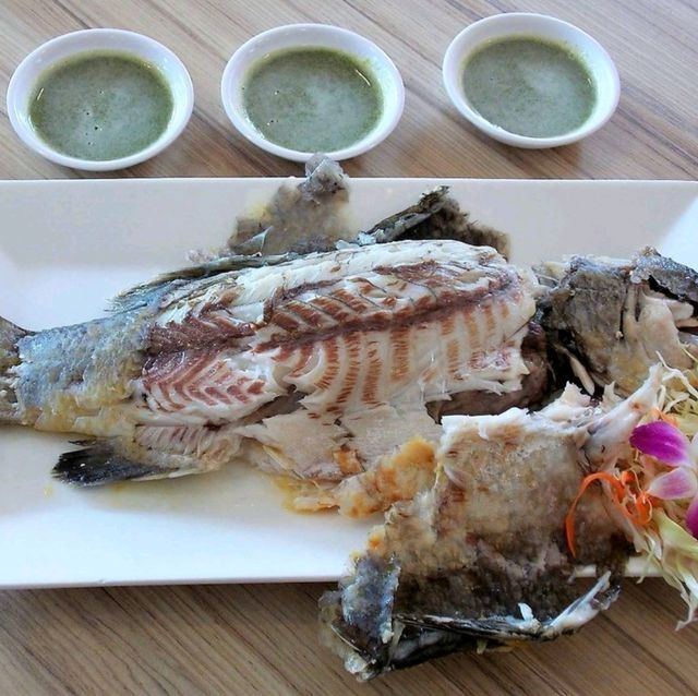 อาหารทะเลสดอร่อยร้านเก่าแก่ของสมุทรปราการ