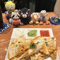 小朋友們去啟德新商場食西餐
