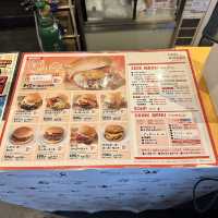 •.\ 他には無い❗️ﾌﾙｰﾃｨｰなバーガー⁉️ /.•