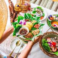 คาเฟ่ลับริมน้ำที่ต้องนั่งเรือเข้าไปเท่านั้น