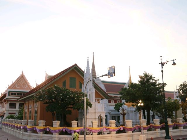 เที่ยวกรุงเทพ ในตอนเช้า