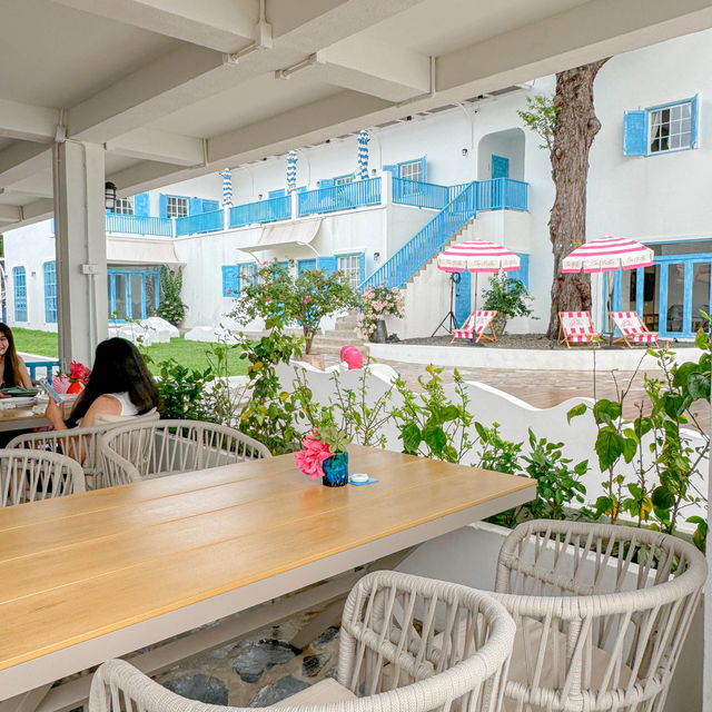 ที่พัก&คาเฟ่ ริมทะเล ฟีลต่างประเทศ พัทยา-บางเสร่