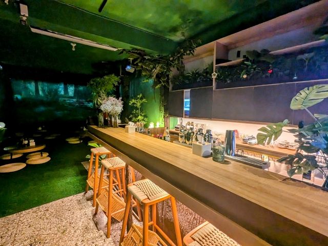 台中-結合宮廟文化與台灣山林的餐酒館：春光閣