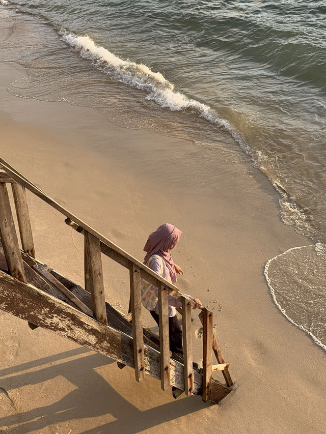 catch a beautiful sunset at Pulau Pangkor
