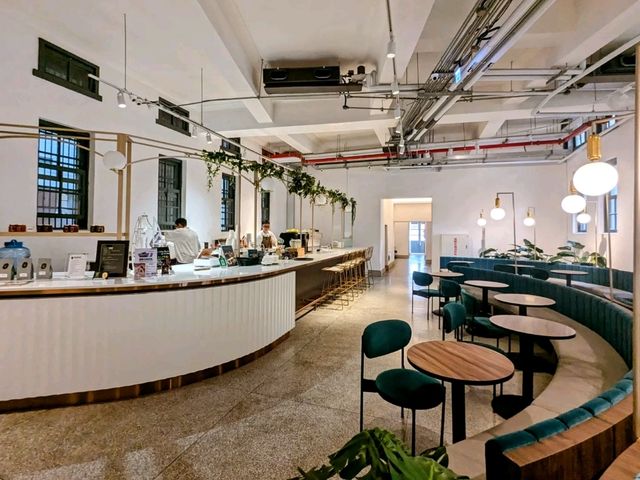 台南-警察局拘留所改建的咖啡館：南美館溫故知新