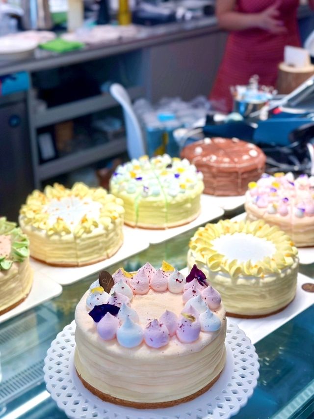 Shaz Confections嘅千層蛋糕