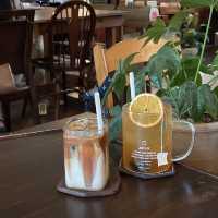 カフェ天国の田浦カフェ通りにある穴場カフェ“얼룩”☕️