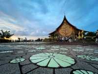 วัดสิรินธรวรารามภูพร้าว (วัดเรืองแสง) 