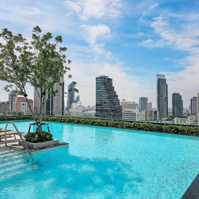 โรงแรมกลางใจกรุง ทำเลดี ชมพลุ ICONSIAM