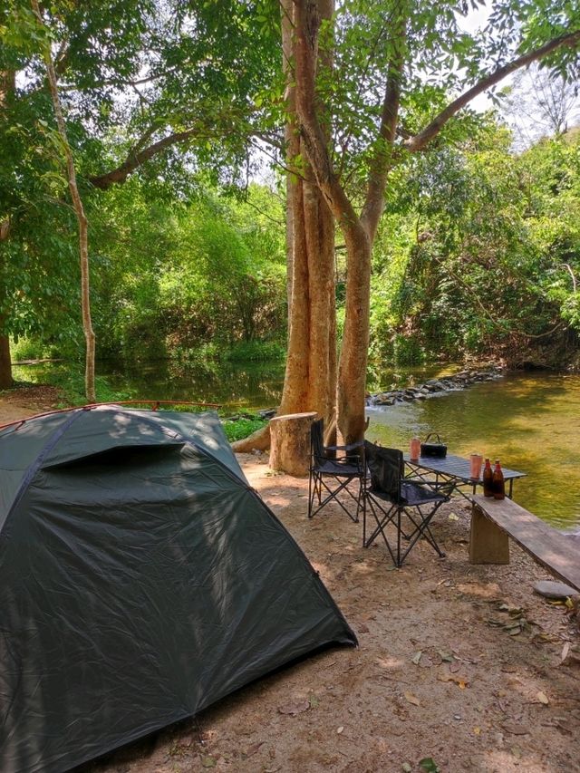 ธารธาดา โฮมสเตย์ สวนผึ้ง 🏕️
