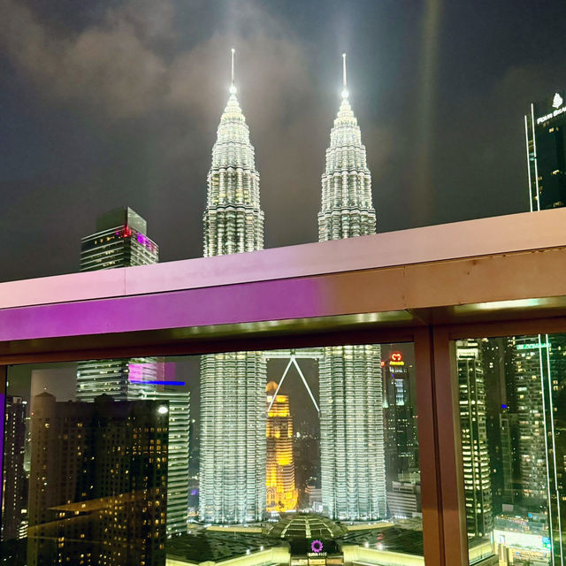 Frame the Magic: Iconic Views from Traders Hotel's SkyBar