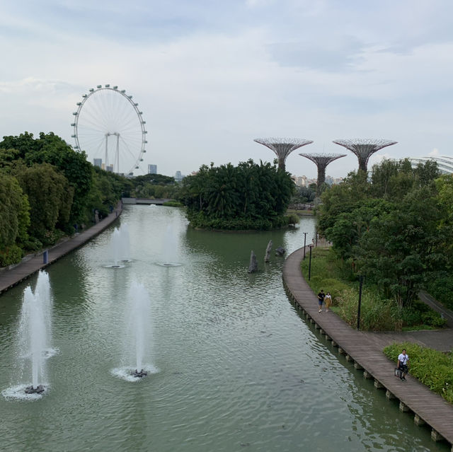 Gardens by the Bay (การ์เด้นส์ บาย เดอะ เบย์)