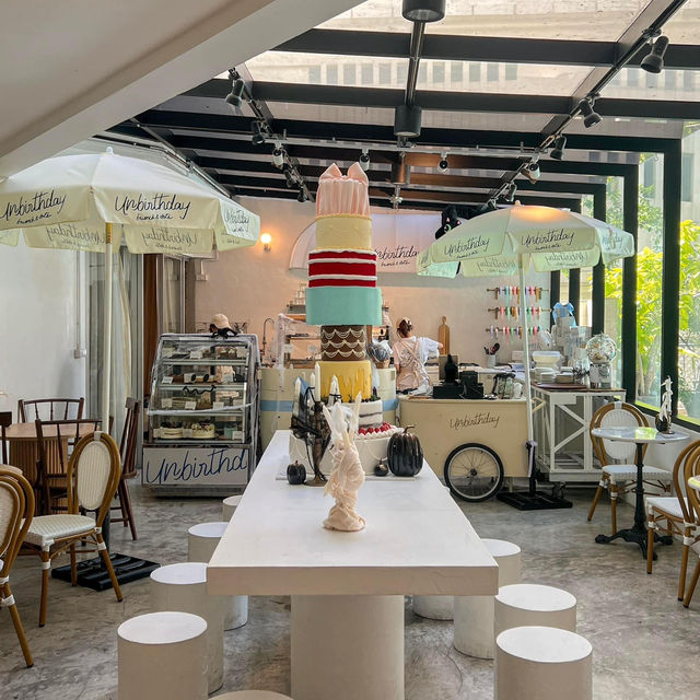 📍☁️𝐔𝐧𝐛𝐢𝐫𝐭𝐡𝐝𝐚𝐲 • 𝑯𝒂𝒍𝒍𝒐𝒘𝒆𝒆𝒏 