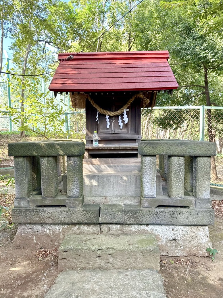 東京都】白い狐の霊石を祀る神社 | Trip.com 東京