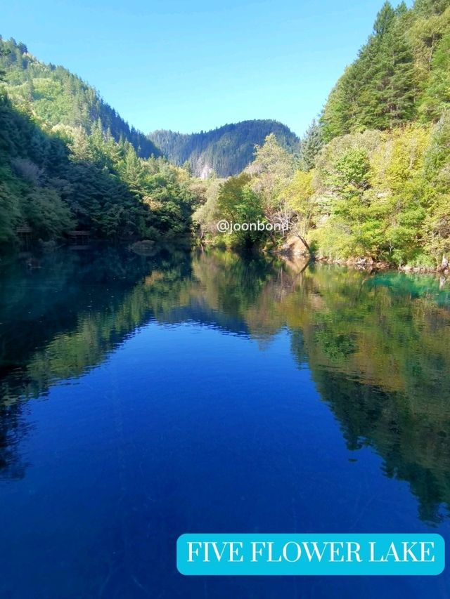 Popular lakes in Jiuzhaiguo Valleys 