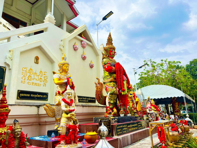 ขอพรท้าวเวสสุวรรณวัดนางชี