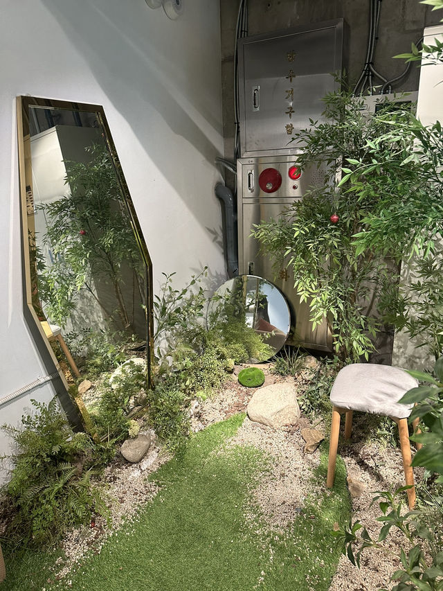 弘大にある大型カフェ‼️ダブルユーオアン