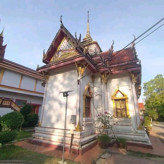 สักการะ🙏หลวงปู่ทวดเหยียบน้ำทะเลจืด