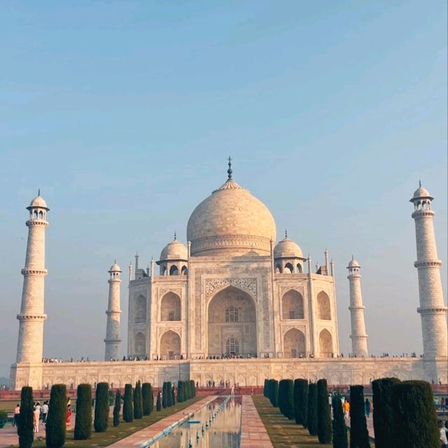 THE TAJ MAHAL: AMAZING ARCHITECTURE AND HISTORY.