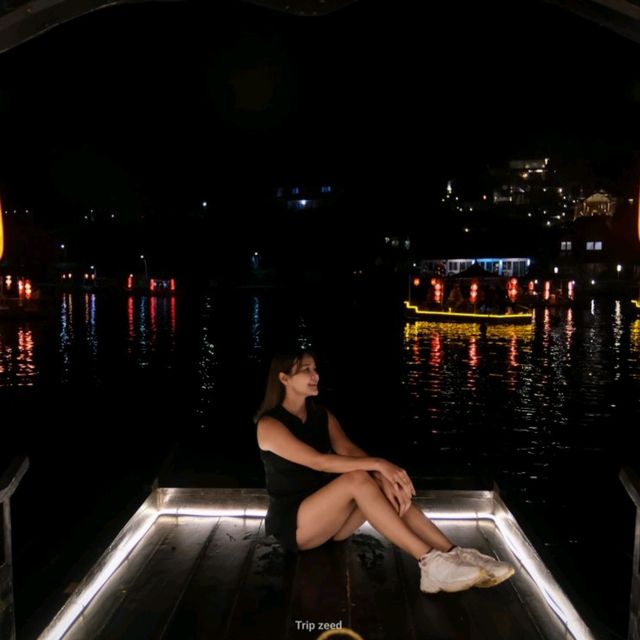 ล่องเรือ ชมแสงไฟบ้านรักไทย แม่ฮ่องสอน