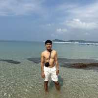 อ่าวพร้าว หาดลับท้ายเกาะเสม็ด น้ำใสมาก 🌊
