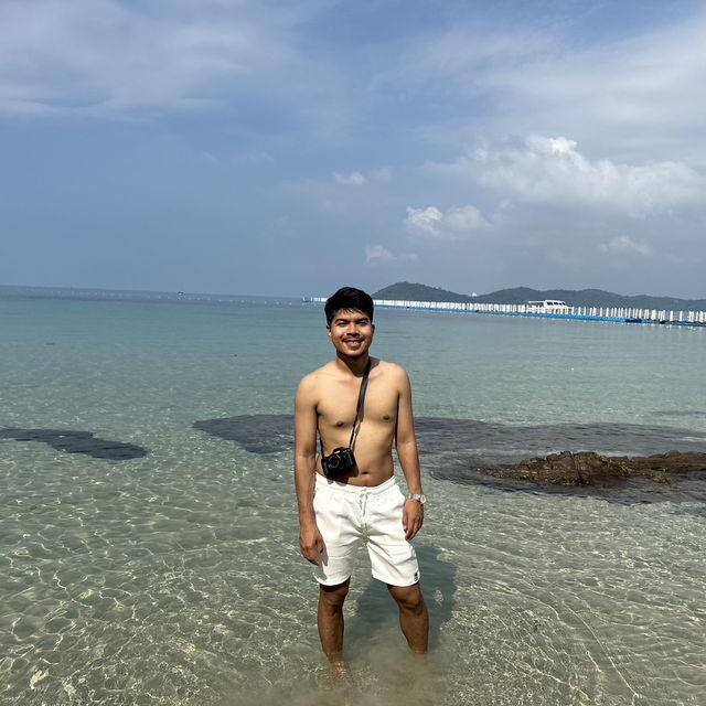 อ่าวพร้าว หาดลับท้ายเกาะเสม็ด น้ำใสมาก 🌊