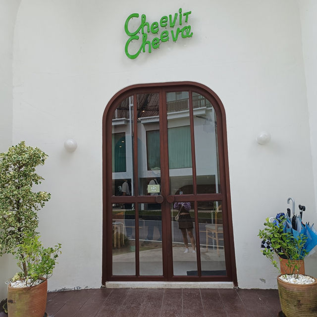 Sweet Escapade at Cheevit Cheeva, Hatyai