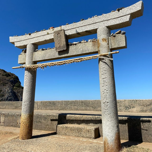 芥屋大門，玄武岩海蝕洞