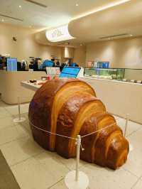 Coffee, Pastry, and the Iconic Croissant: My Malaysian Café Adventure