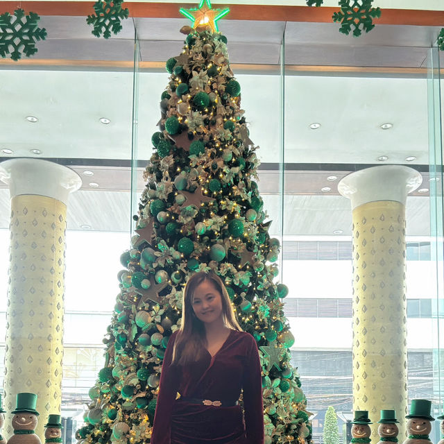 โรงแรม Marriott สุขุมวิท  Merry 🎄สีเขียว