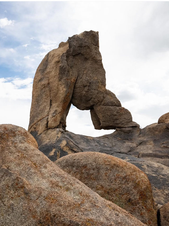 Your Ultimate Weekend Getaway to Alabama Hills, California 