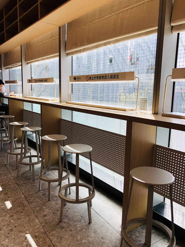 很寫意的咖啡☕️書店