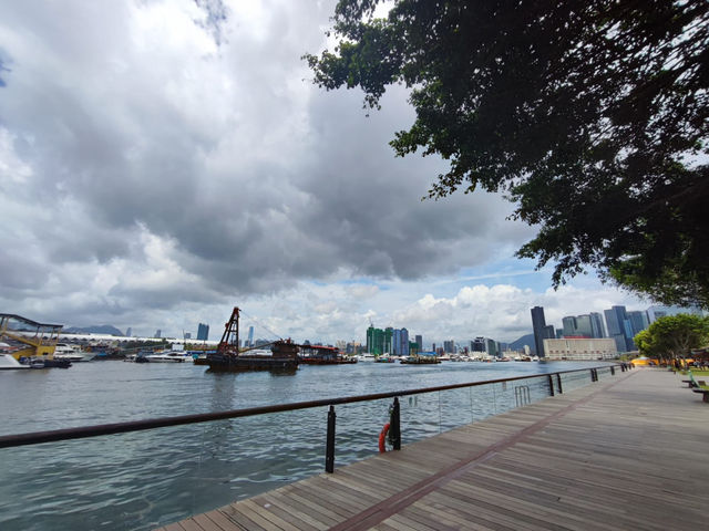 觀塘海濱花園：浪漫之地的迷人景色🌌💕