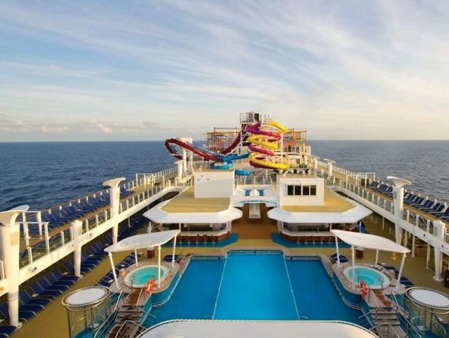 🌟 Barcelona Bliss with Royal Caribbean! 🚢🇪🇸