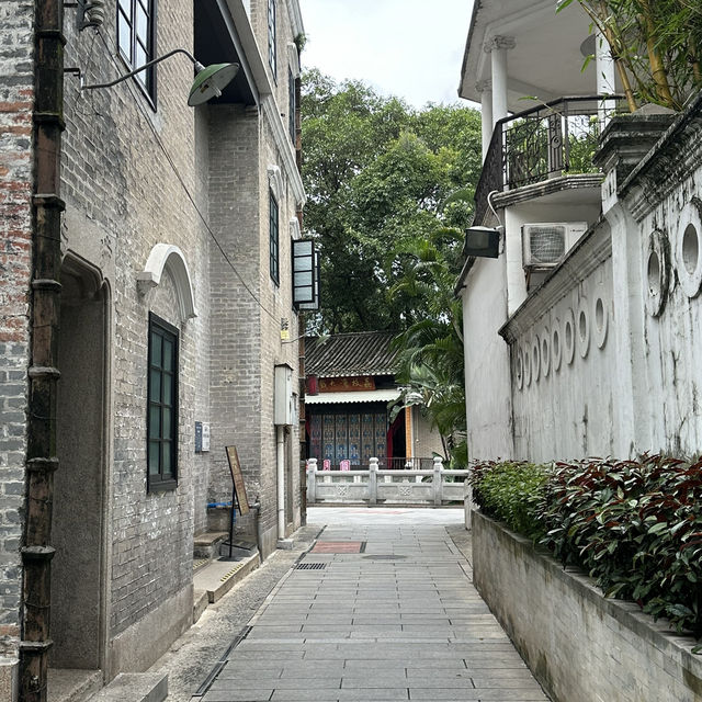 Explore the historical area in Guangzhou