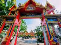 泰國曼谷湄南河畔著名古跡皇家寺廟景點：Wat Sai Mai，金黃色華麗寺廟建築群，適合打卡拍照📸冥想