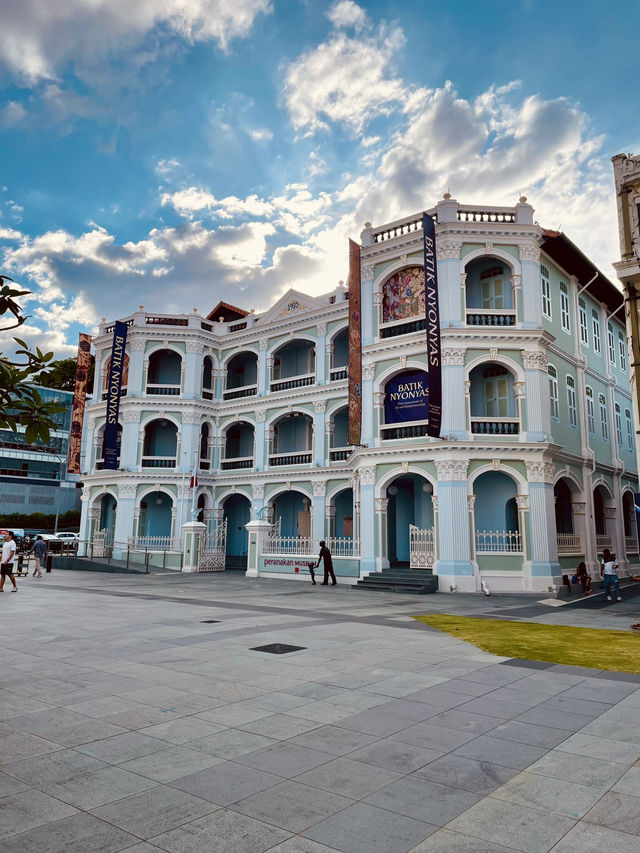 🇸🇬 Singapore Museum Surprise: Peranakan Vibes!