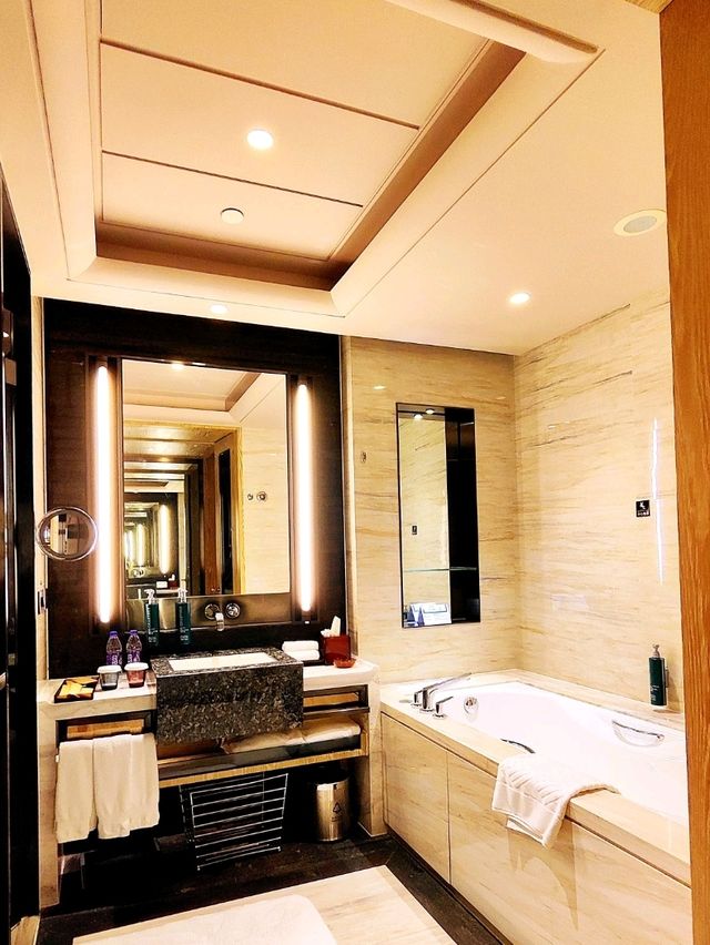 Hilton Shenzhen Shekou Nanhai seaview room