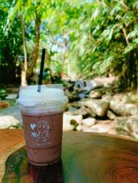 คาเฟ่ลับๆ สวนผึ้ง ริมลำธาร หมู่บ้านมอญห้วยน้ำใส🍃