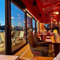 A memorable restaurant with a river view