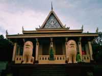 柬埔寨金邊著名寺廟景點：塔山寺វត្តភ្នំដូនពេញ，適合打卡拍照📸