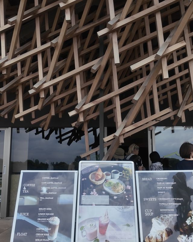 【東京カフェ】昭和記念公園でクロワッサンソフトクリームに出会った🍦🥐