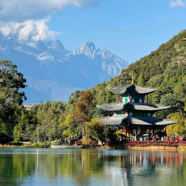 Black Dragon Pool: A Timeless Scenic Spot