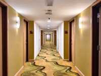 “City Ease by the Lake: The Everly Putrajaya’s Smart Urban Stay”